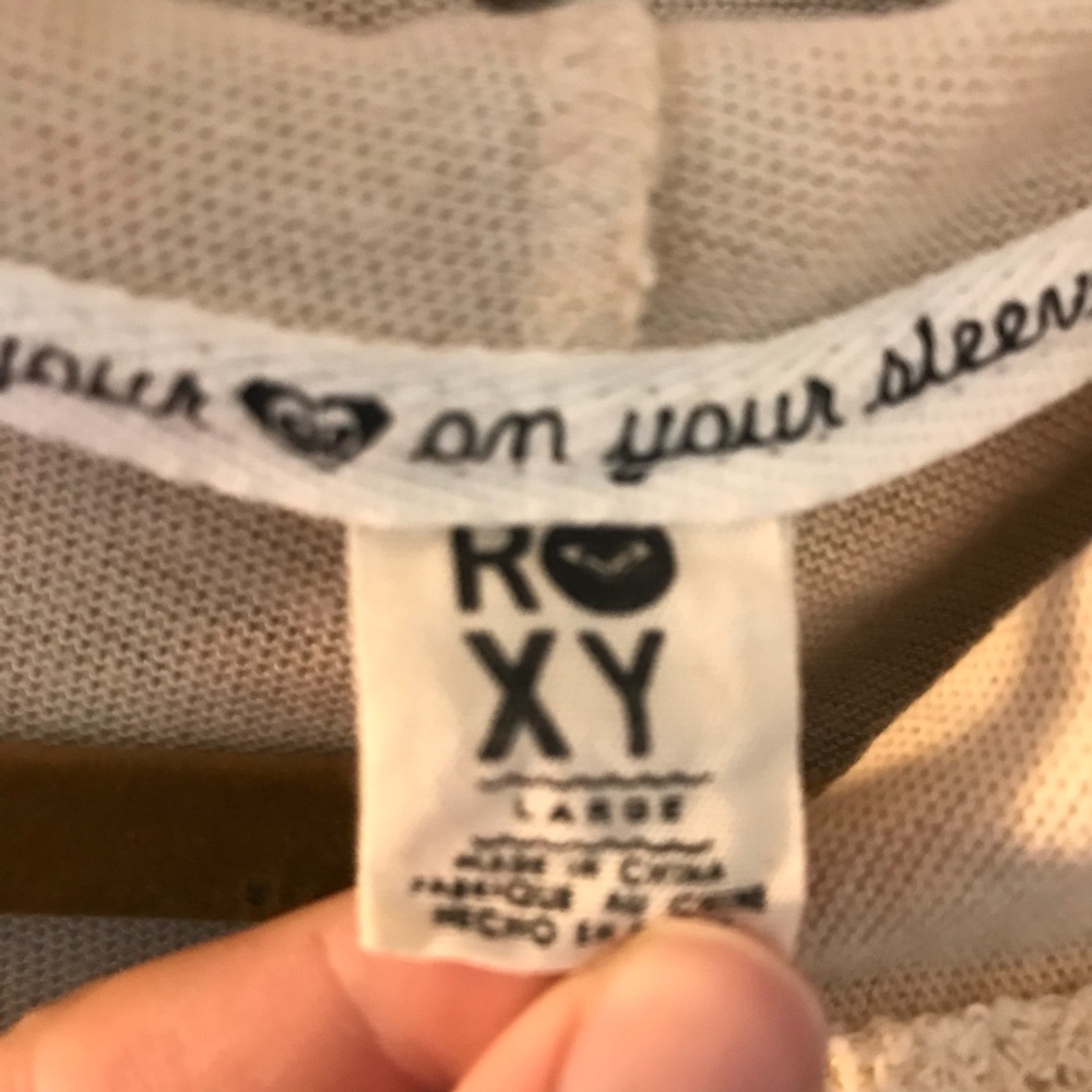 NWOT Roxy Sweatshirt - Picture 3 of 4